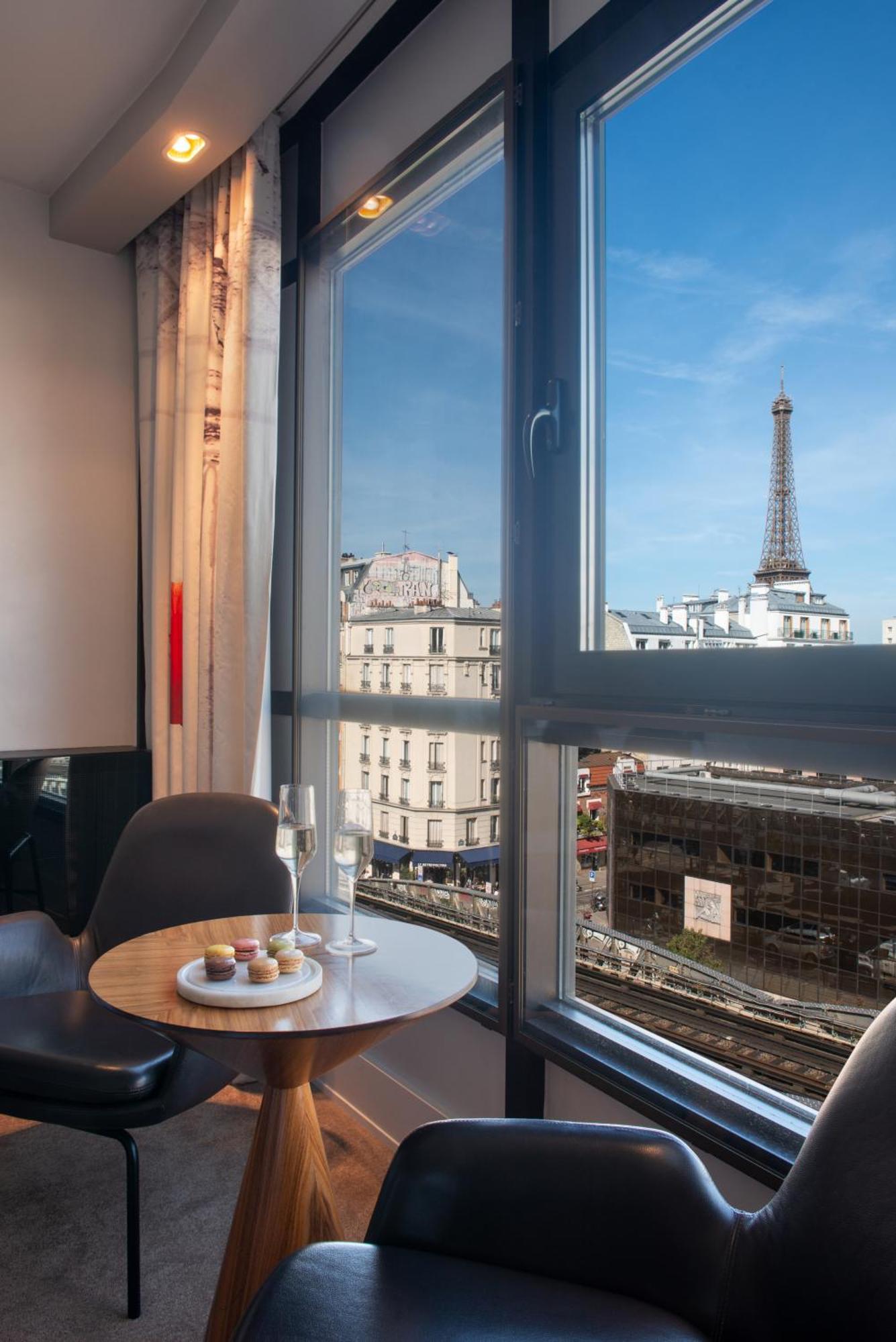 Hotel Le Parisis - Tour Eiffel Paris
