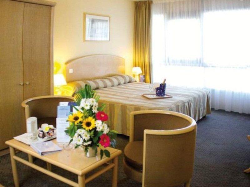 Hotel Le Parisis - Tour Eiffel Paris